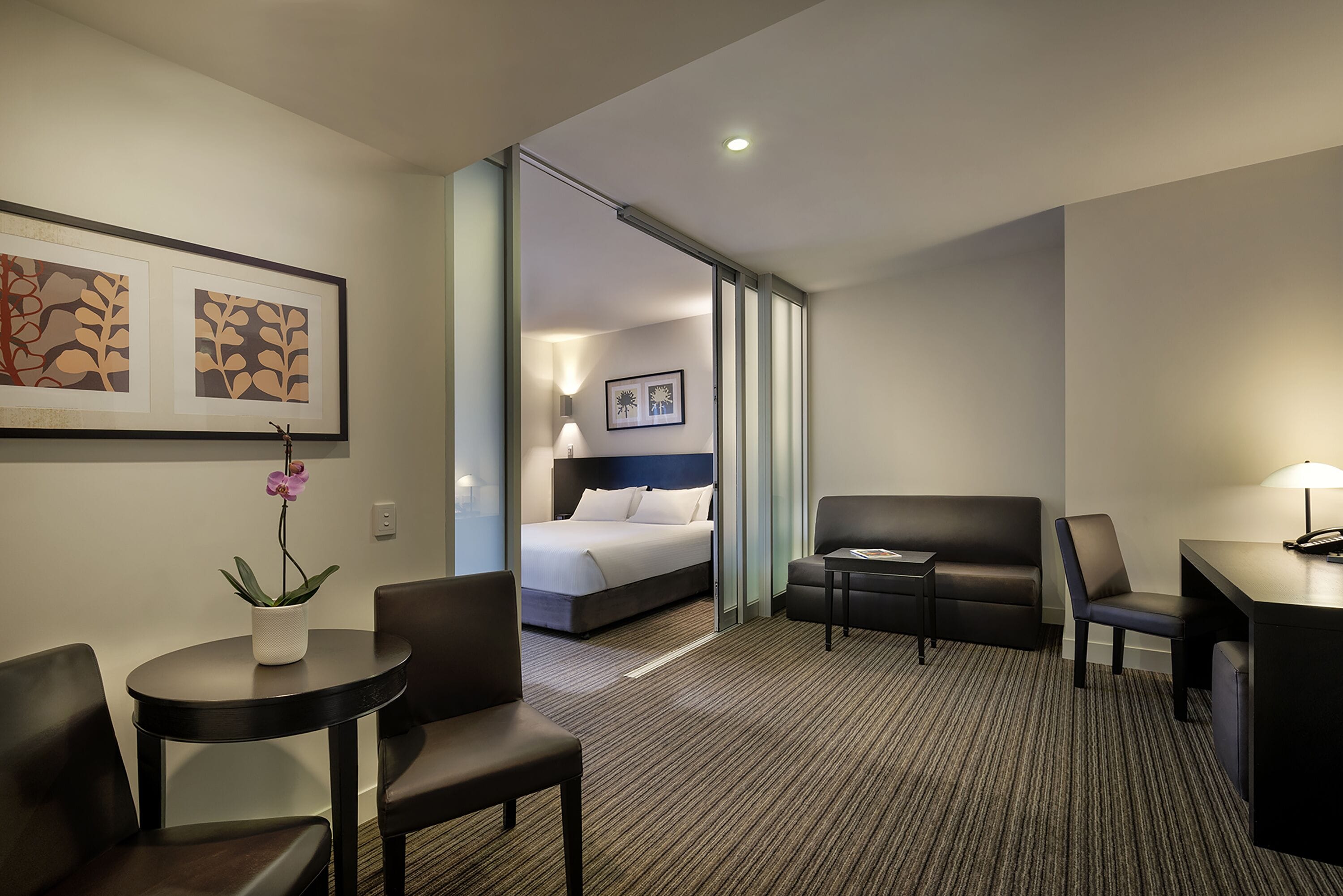 Photo - Causeway 353 Hotel