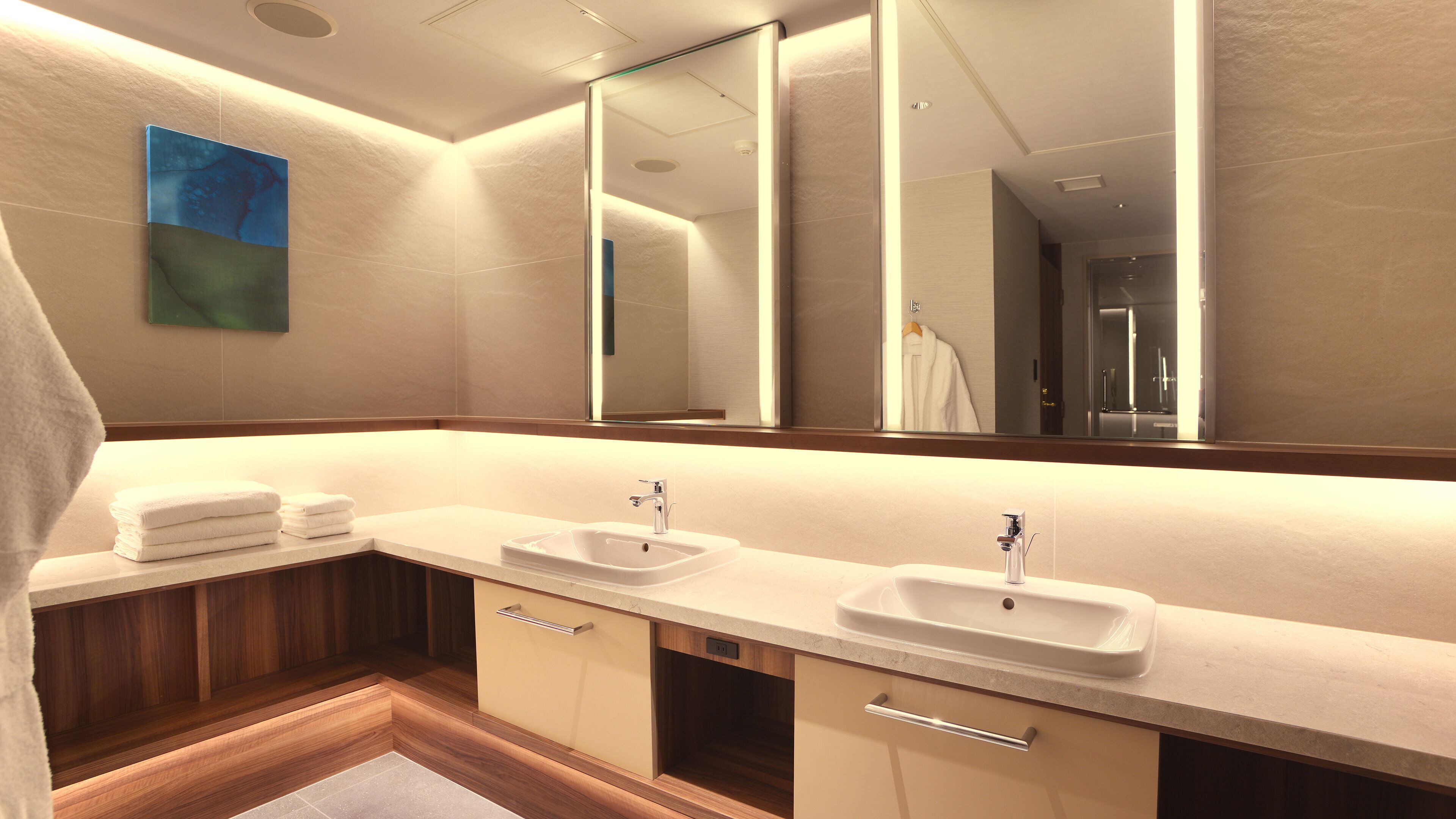 1 bedroom, minibar, in-room safe, desk