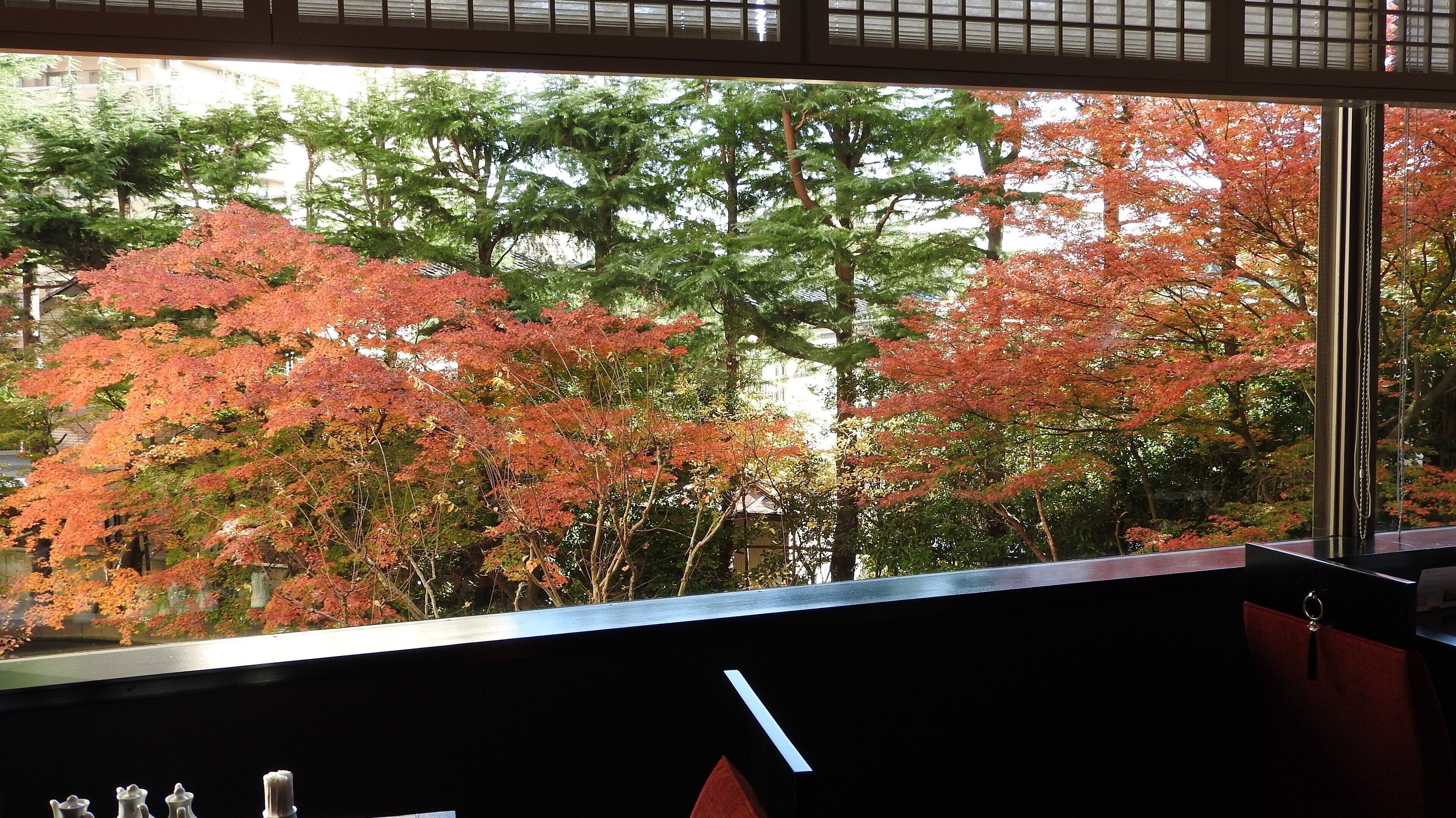 4 restaurants, breakfast, lunch, dinner served; japanese cuisine