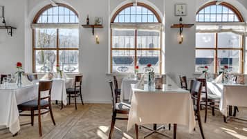 Mittagessen und Abendessen, internationale Küche