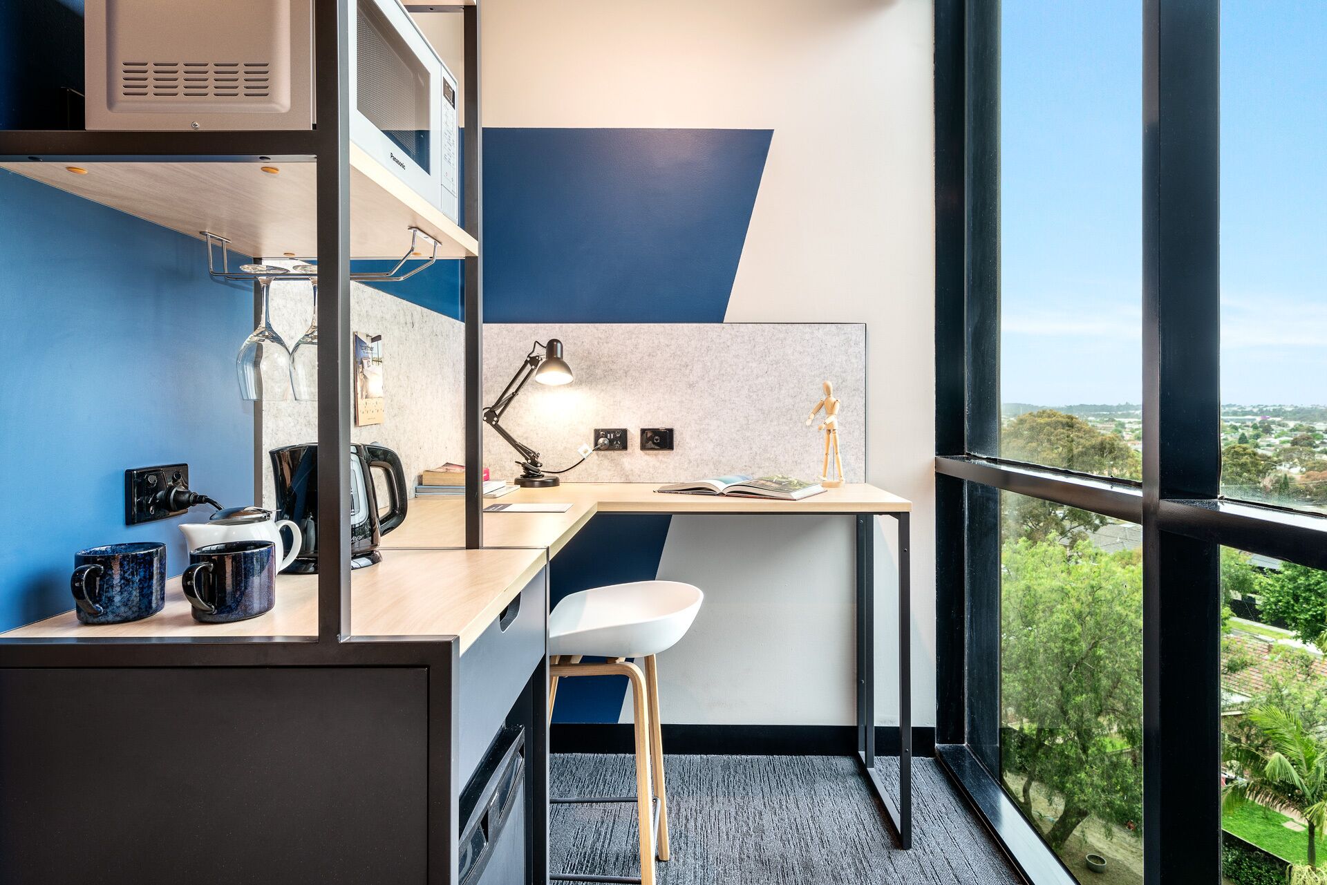 greater room queen | 1 bedroom, desk, laptop workspace, iron/ironing board