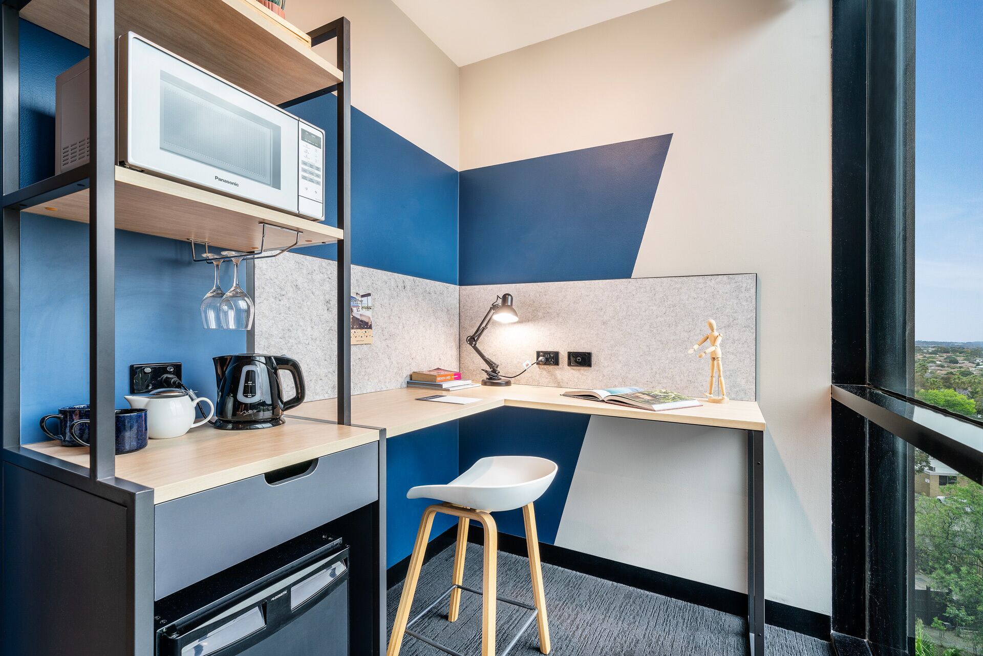 greater room queen | 1 bedroom, desk, laptop workspace, iron/ironing board