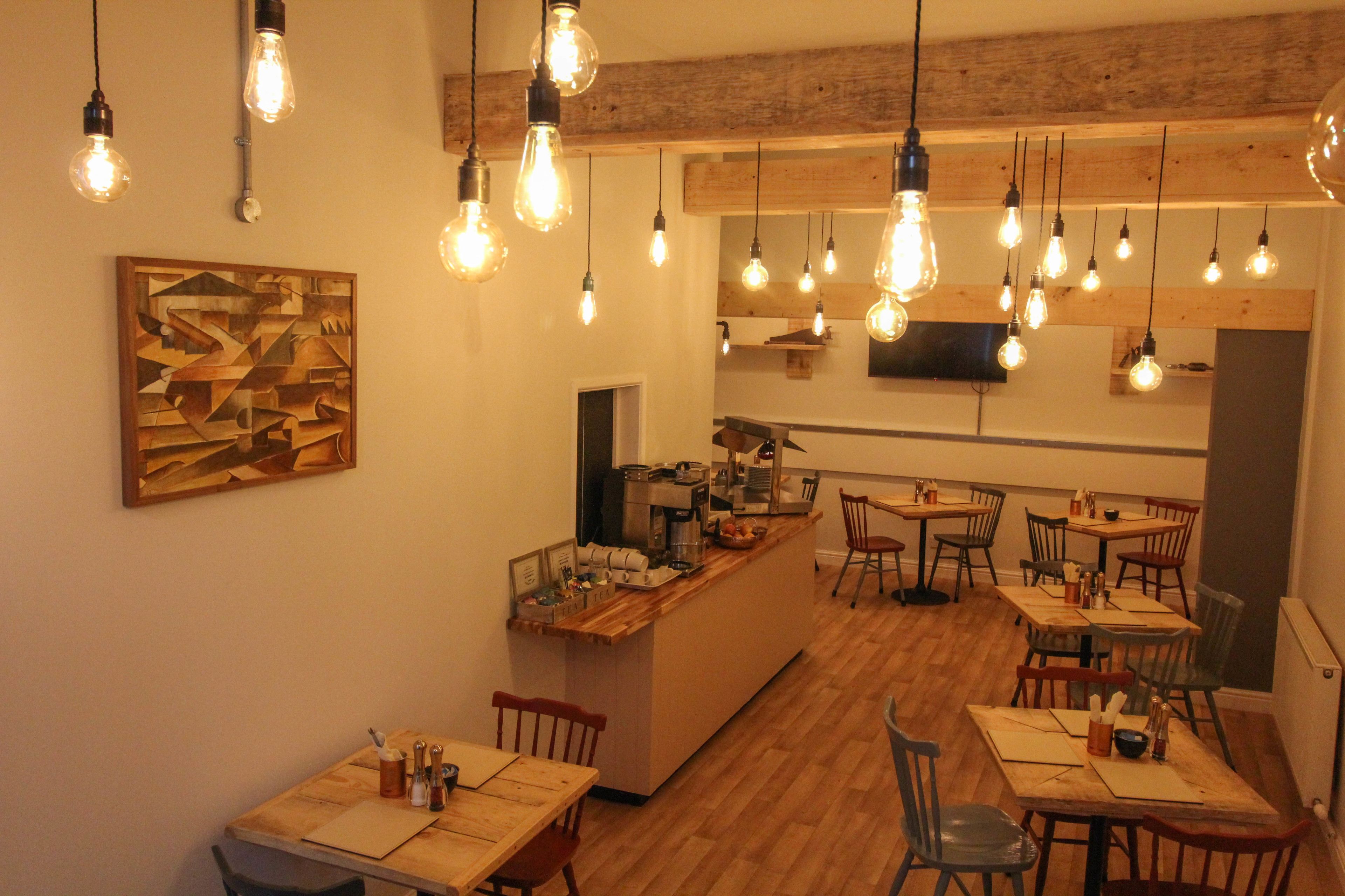 Daily full breakfast (GBP 7.95 per person)