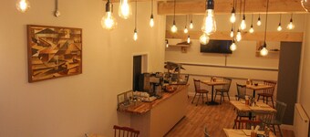 Scarborough Travel and Holiday Lodge