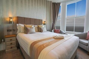 Iron/ironing board, free cots/infant beds, free rollaway beds, free WiFi - (Scarborough)