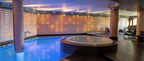 Piscine couverte