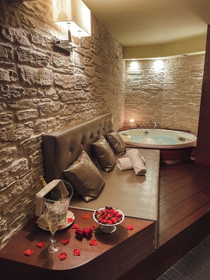 Sale per trattamenti di coppia, sauna, vasca idromassaggio, bagno turco
