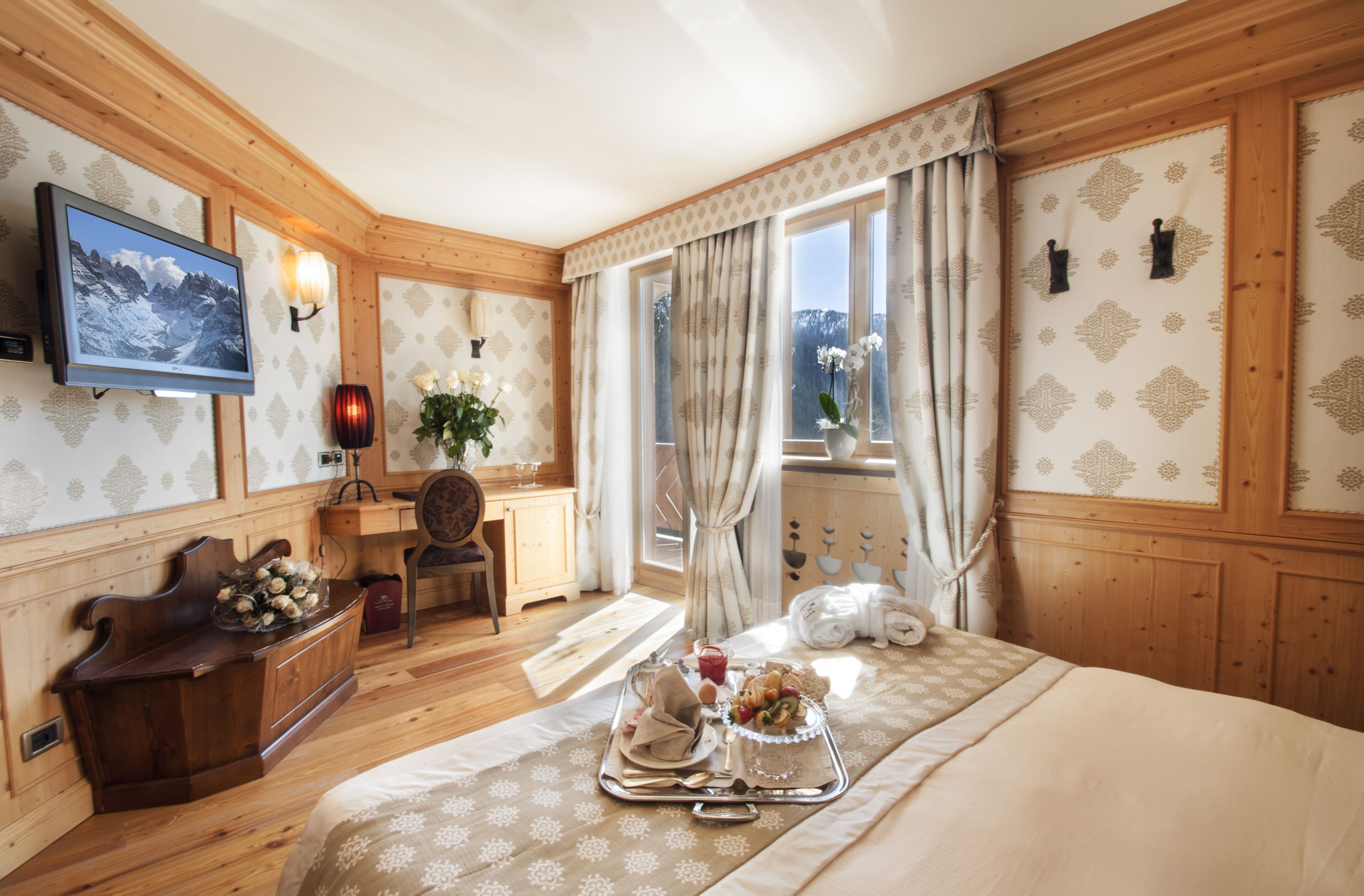 Biancheria da letto di alta qualità, copriletto in piuma, minibar