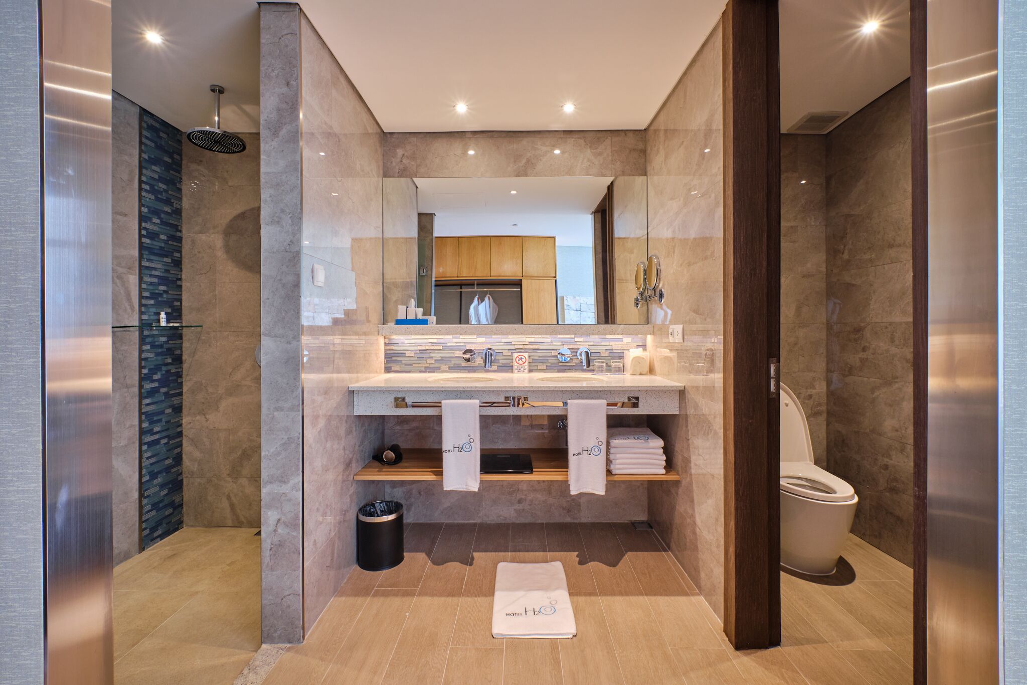 signature room | bathroom | shower, rainfall showerhead, free toiletries, hair dryer