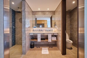 Bathroom - Hotel H2O (Manila)