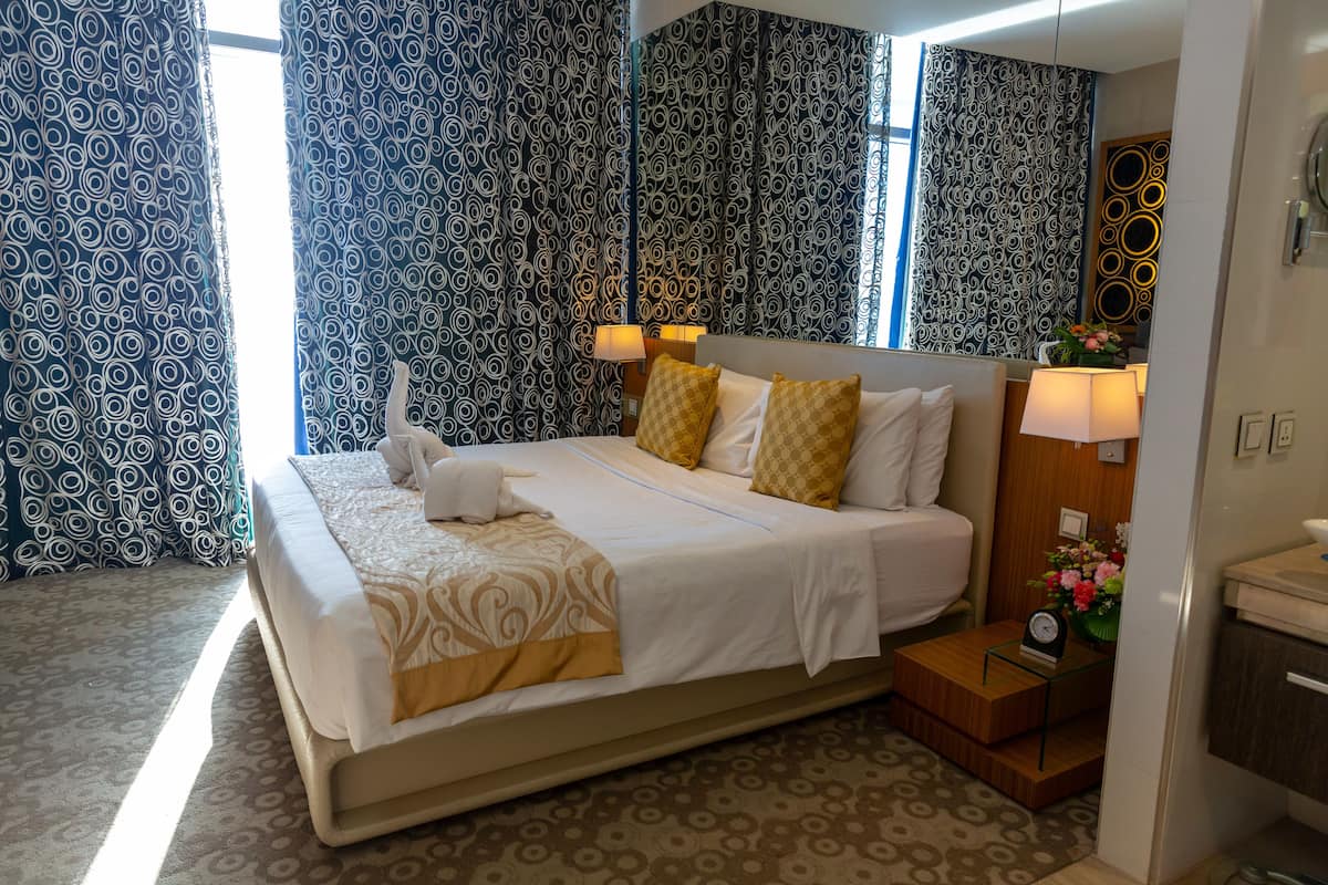 Bayview King Room | Allergitestade sängkläder och bäddmadrasser