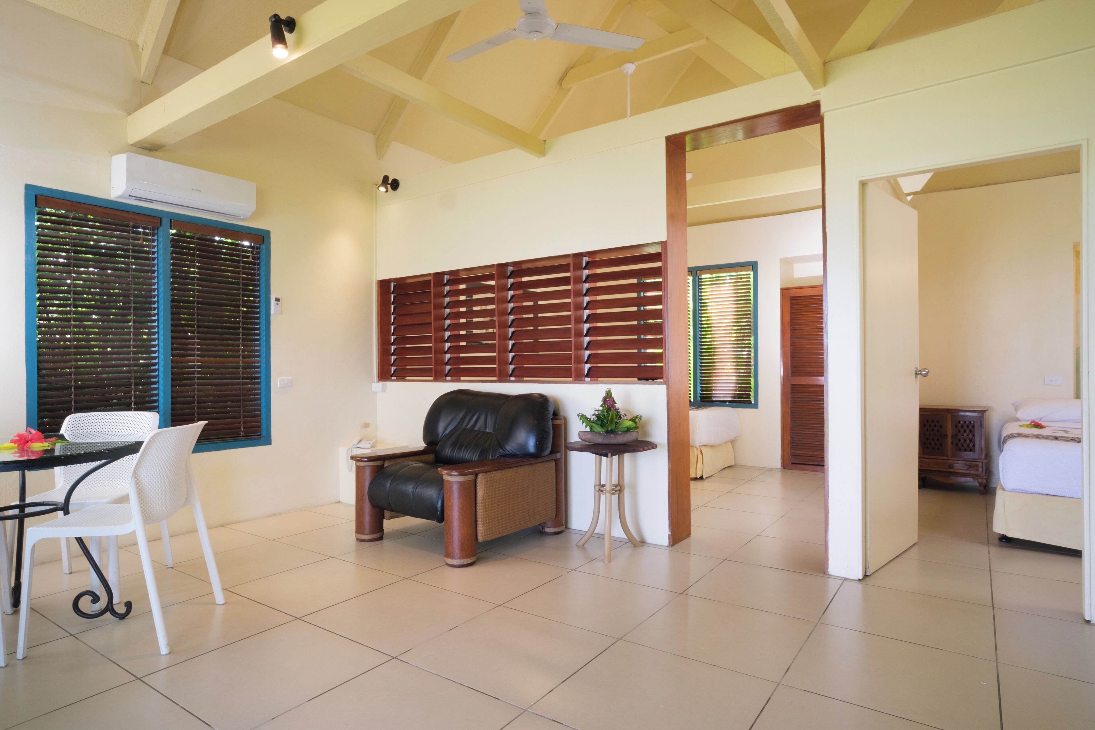 bungalow, 2 bedrooms | in-room safe, blackout curtains, iron/ironing board