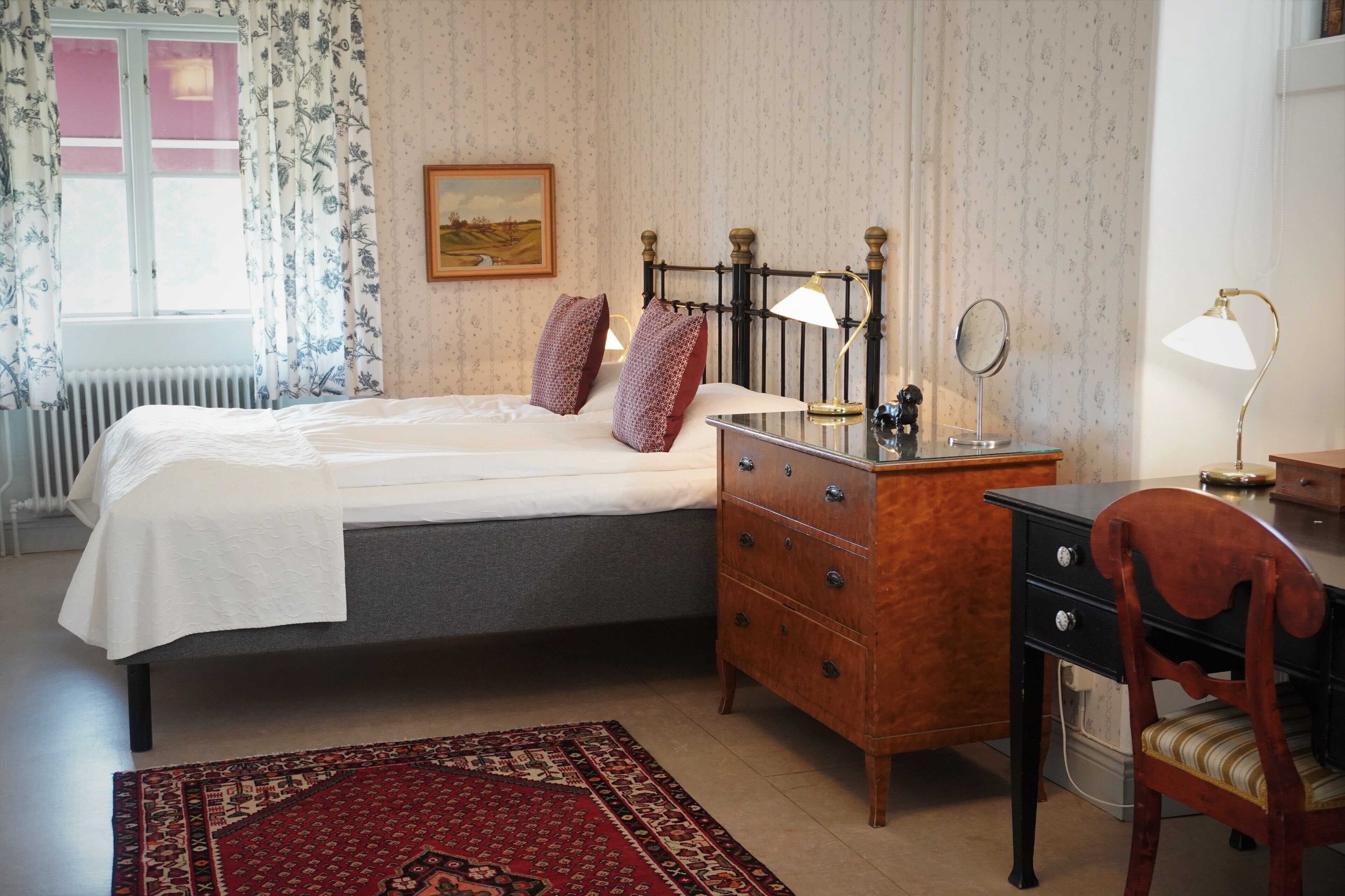 double room | desk, free wifi, bed sheets