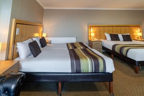 Family Room Sleeps 4