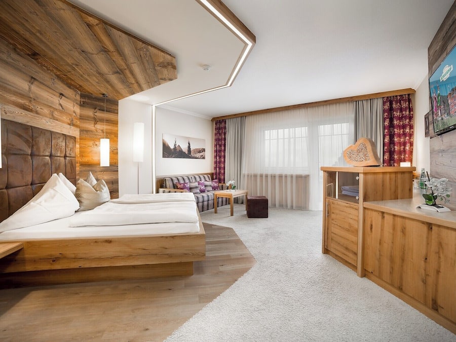 Comfort vierpersoonskamer, balkon | Luxe beddengoed, een kluis op de kamer, babybedden, gratis wifi