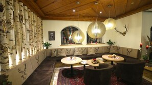 Coin salon dans le hall