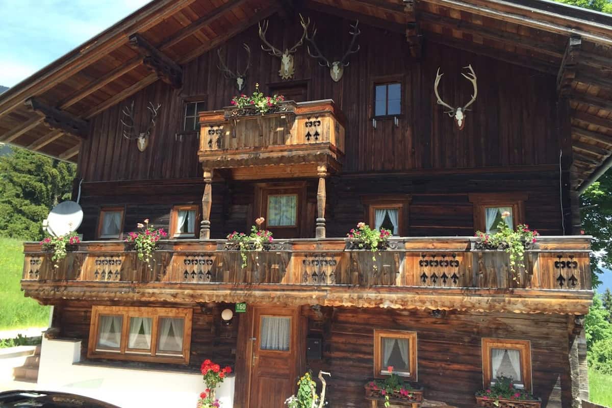 Chalet, 3 Bedrooms, Annex Building (cleaning fee 150 Euros) | Premium bedding, in-room safe, desk, free cots/infant beds