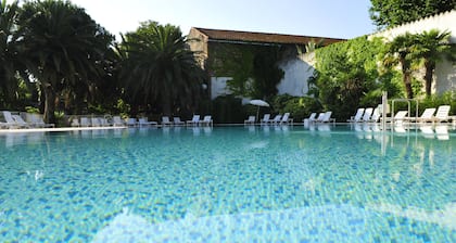 Le Domaine du Mas Blanc by Popinns