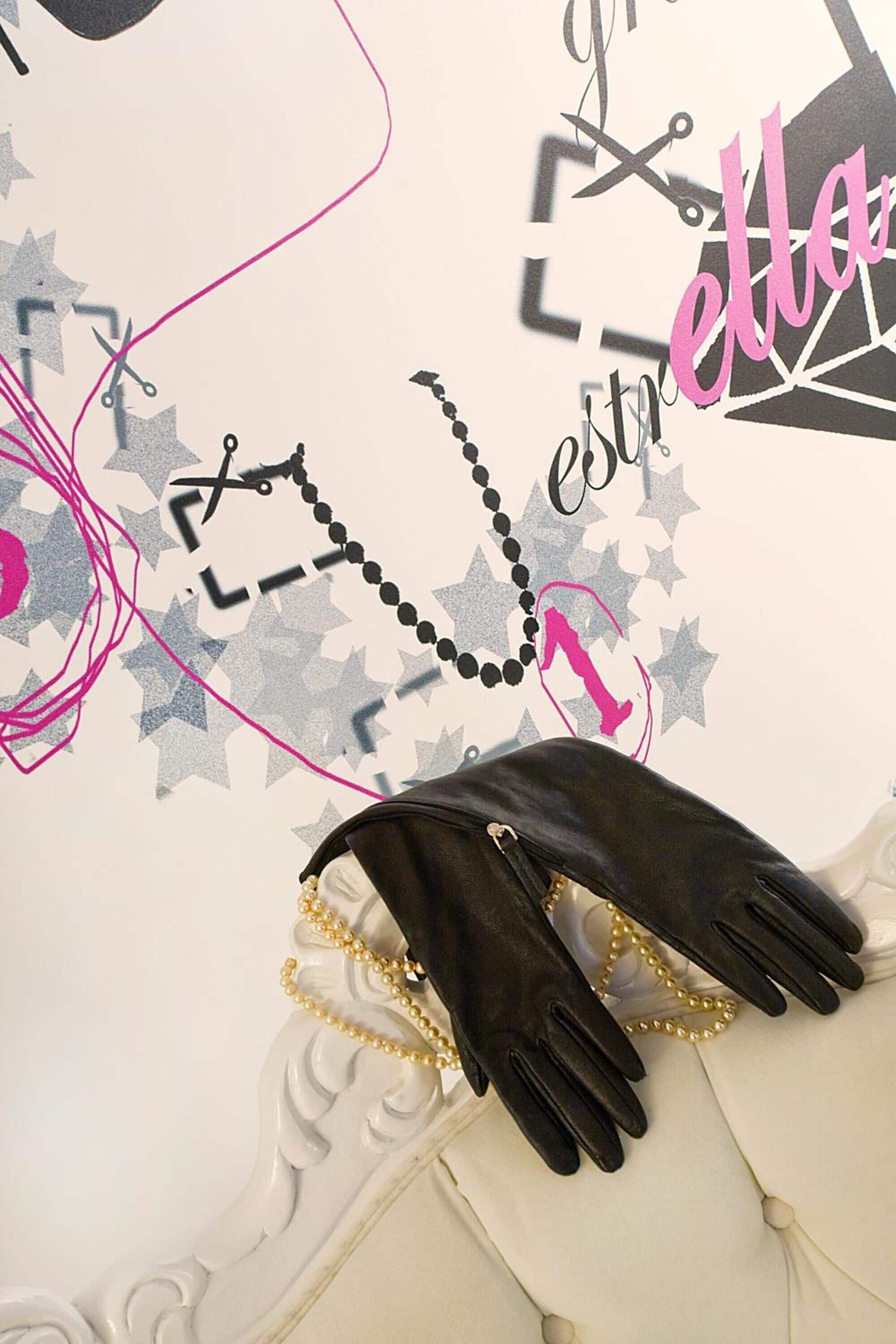 single room | minibar, in-room safe, desk, iron/ironing board