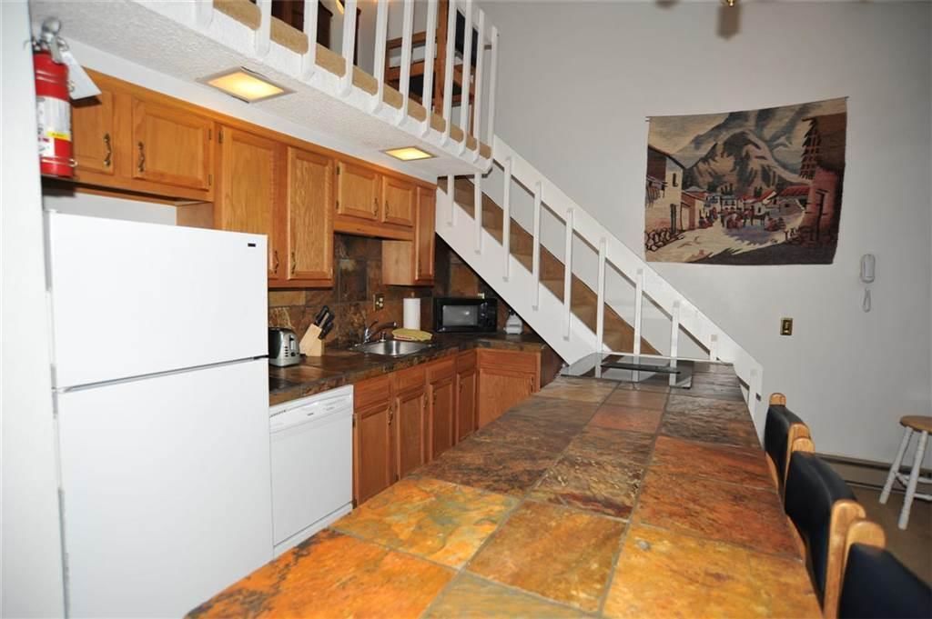 condo, 2 bedrooms | private kitchen | fridge, microwave, oven, stovetop