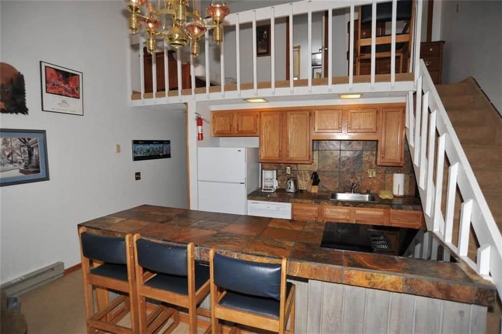 condo, 2 bedrooms | private kitchen | fridge, microwave, oven, stovetop