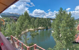 Comfort Condo, 2 Bedrooms, Hot Tub, Lake View | Iron/ironing board, free WiFi, bed sheets, alarm clocks