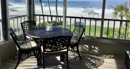 Island House Beach Resort