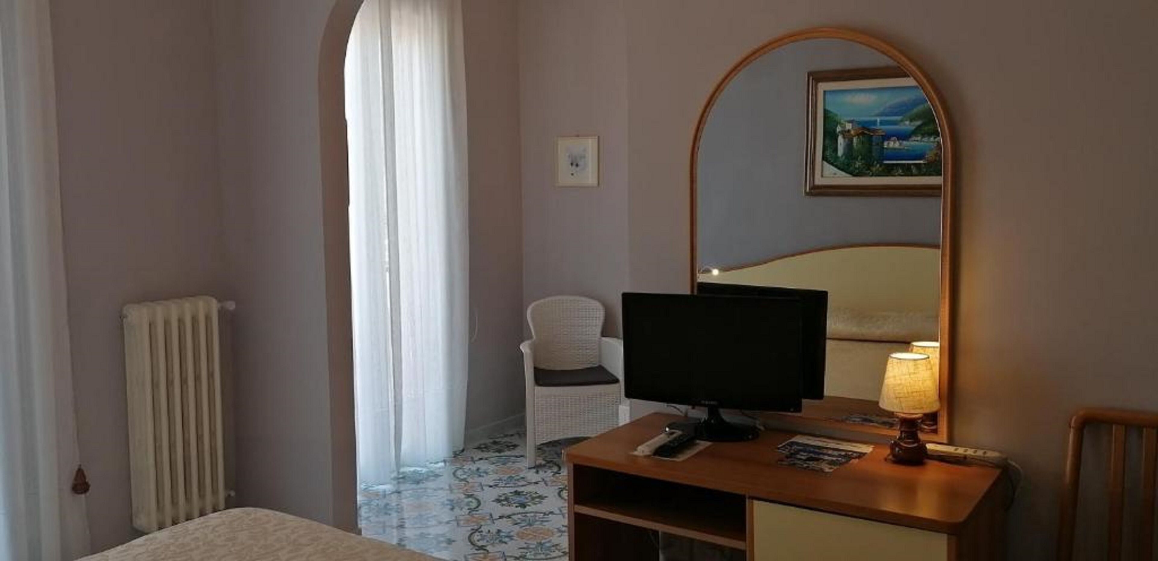 junior suite, terrace | 1 bedroom, premium bedding, minibar, in-room safe