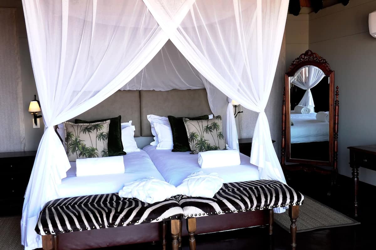 Twin Room | Minibar, in-room safe, individually decorated, free rollaway beds