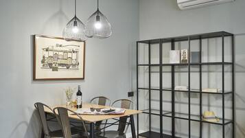 Superior Apartment, 1 Bedroom, 2 Bathrooms | Living area | Plasma TV