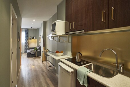 AinB Las Ramblas Colón Apartments – Affordable hotel in Barcelona