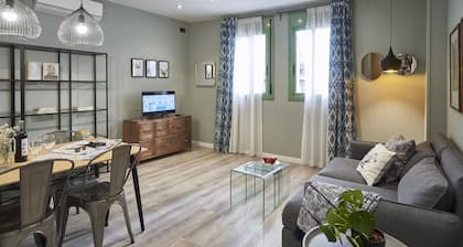 AinB Las Ramblas Colón Apartments