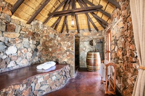 Family Tent | Bathroom - Eagle Tented Lodge & Spa Etosha (Okaukuejo)