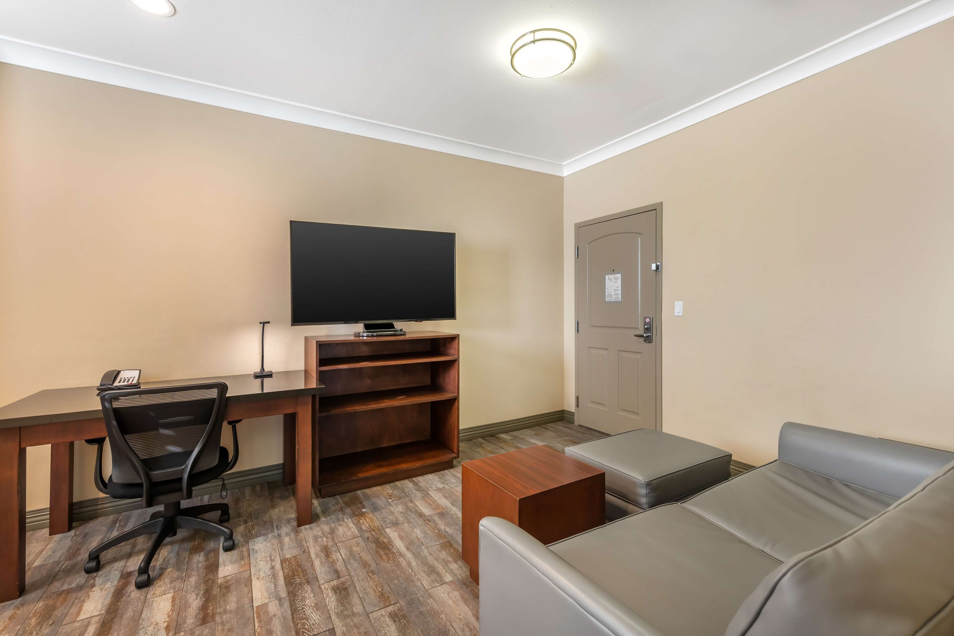 suite, 1 king bed, non smoking, refrigerator & microwave (larger room;with sofabed) | egyptian cotton sheets, premium bedding, pillow-top beds, desk