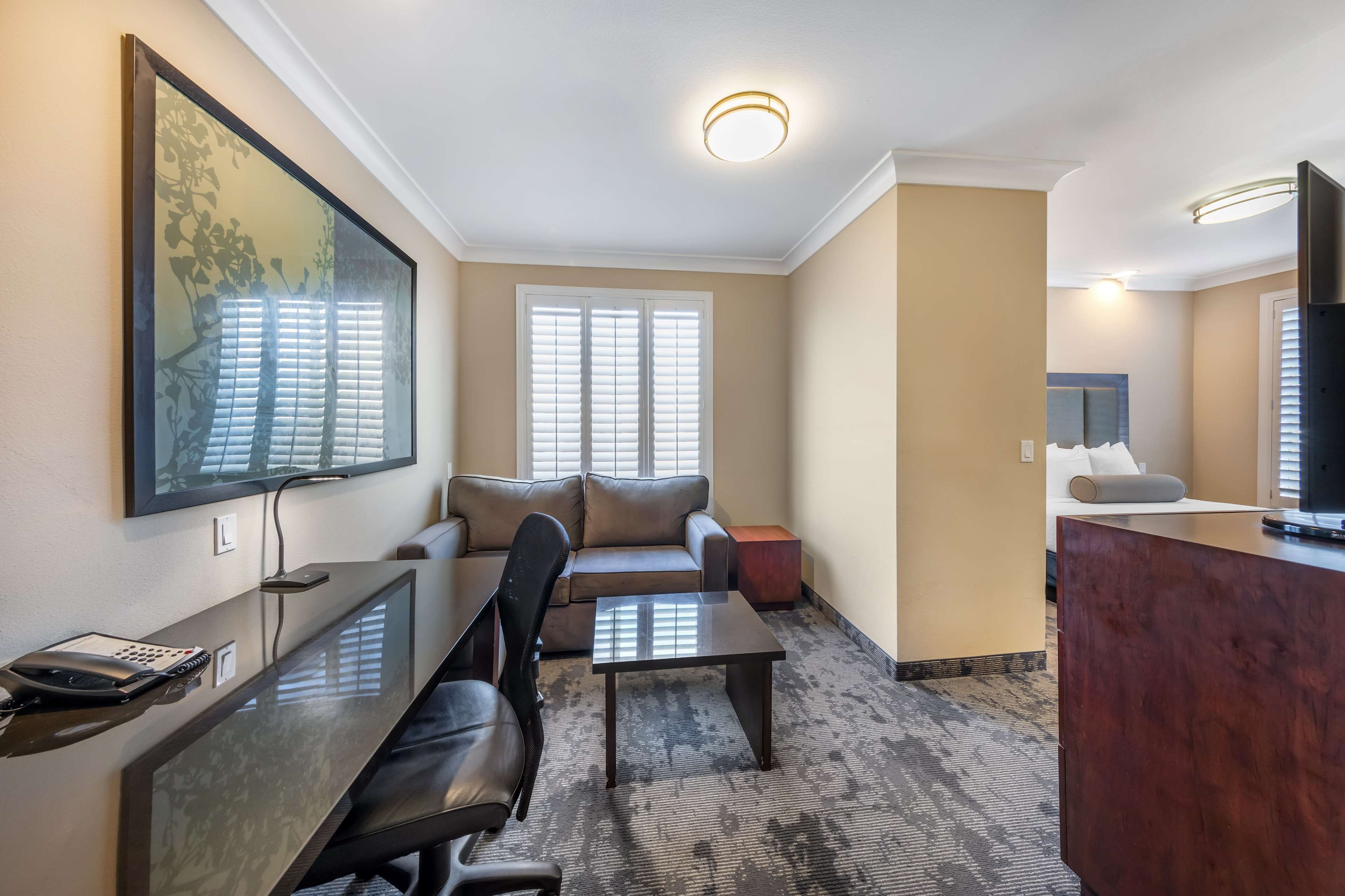 egyptian cotton sheets, premium bedding, pillow-top beds, desk