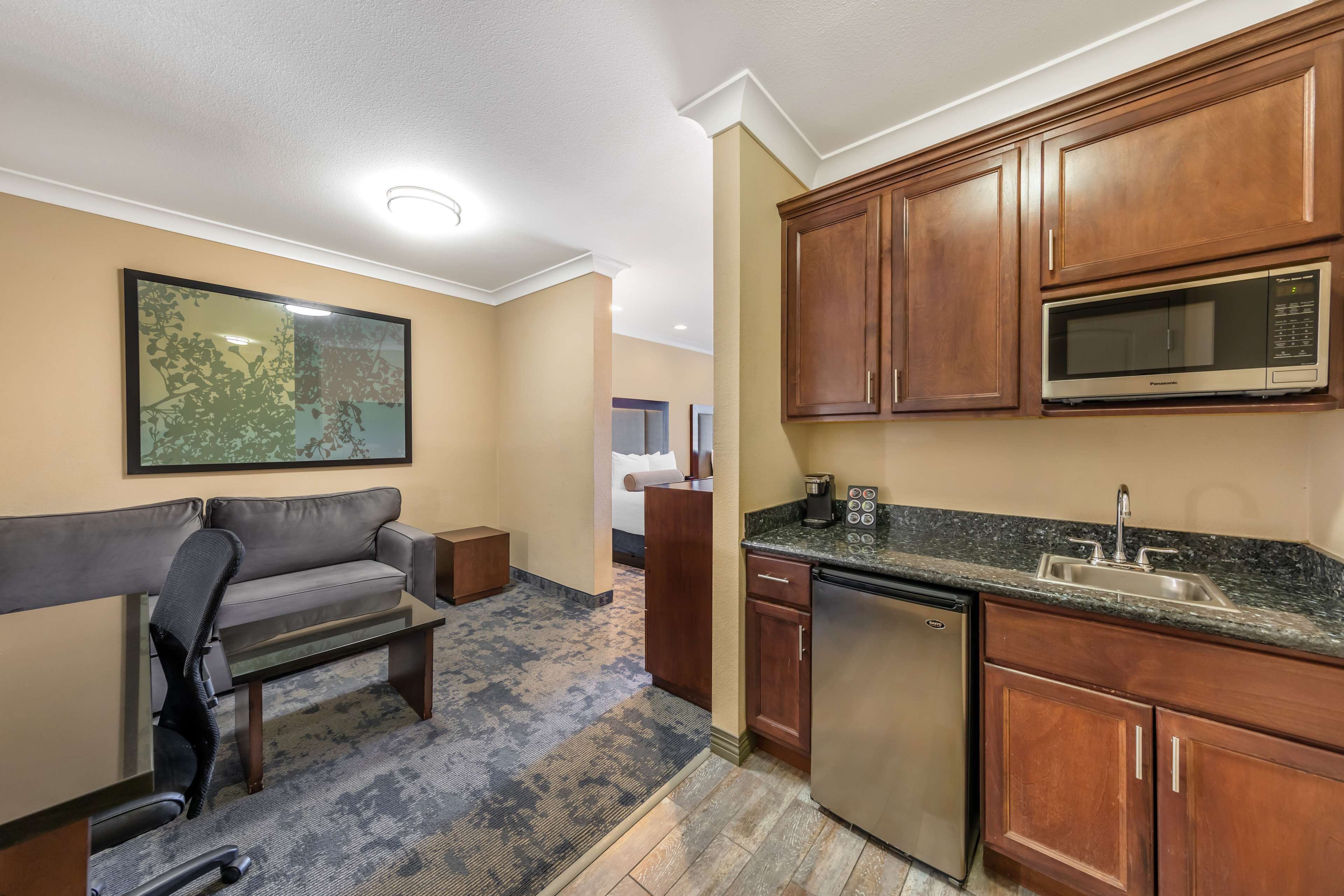 suite, 2 queen beds, non smoking, refrigerator & microwave | egyptian cotton sheets, premium bedding, pillow-top beds, desk