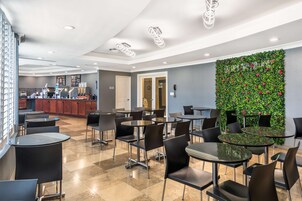 Desayuno buffet incluido todos los días 