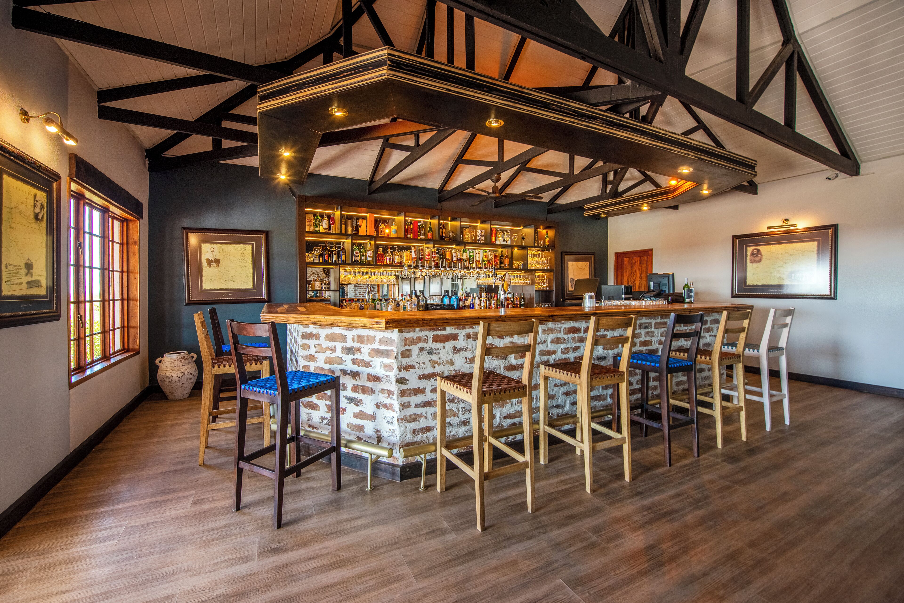 Bar (en el alojamiento)