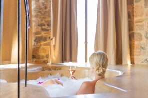 Couples treatment rooms, body treatments, hot stone massages - Le Mirage Resort and Spa (Sesriem)