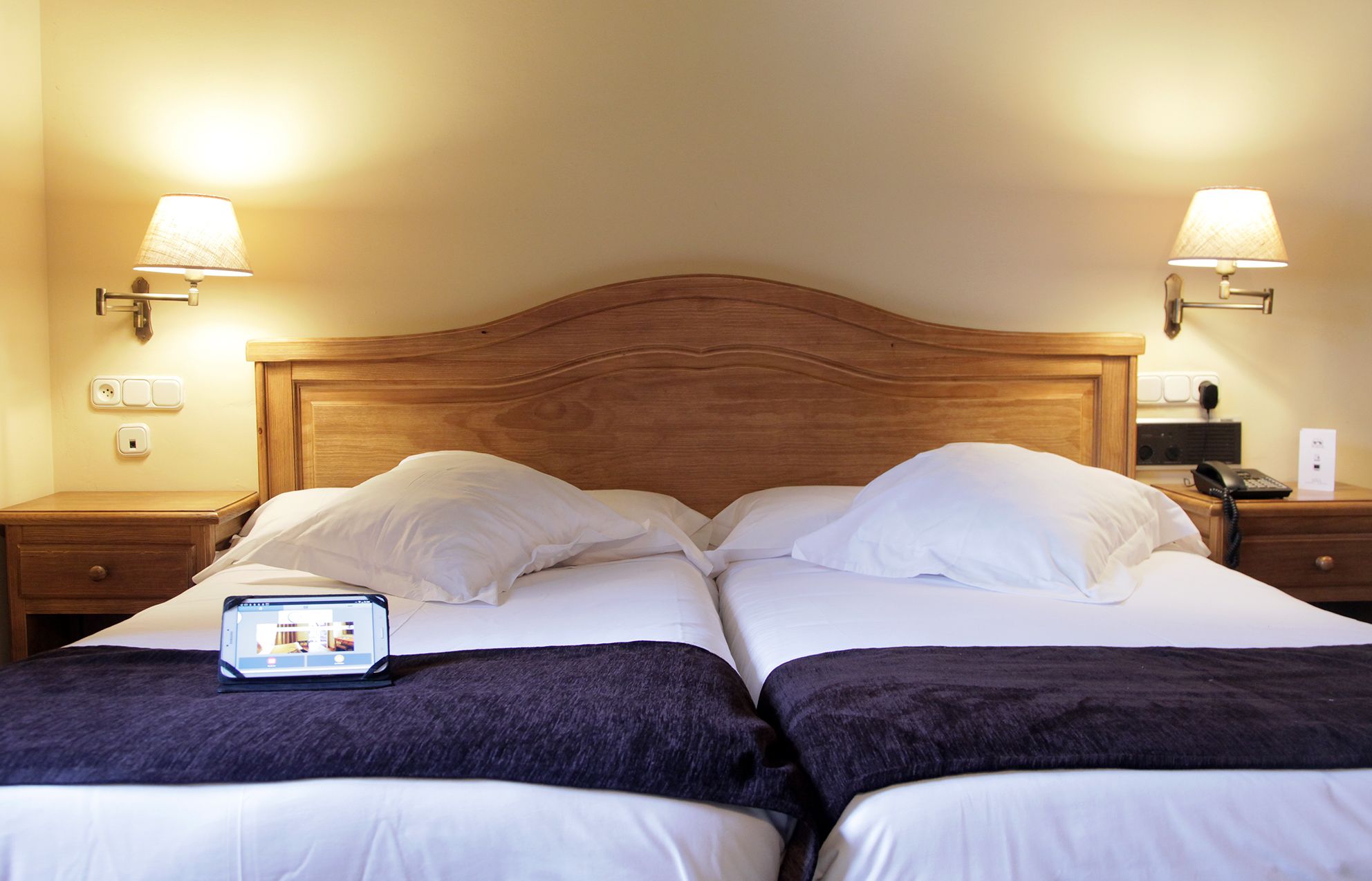 double room (with extra bed) | living area | tv