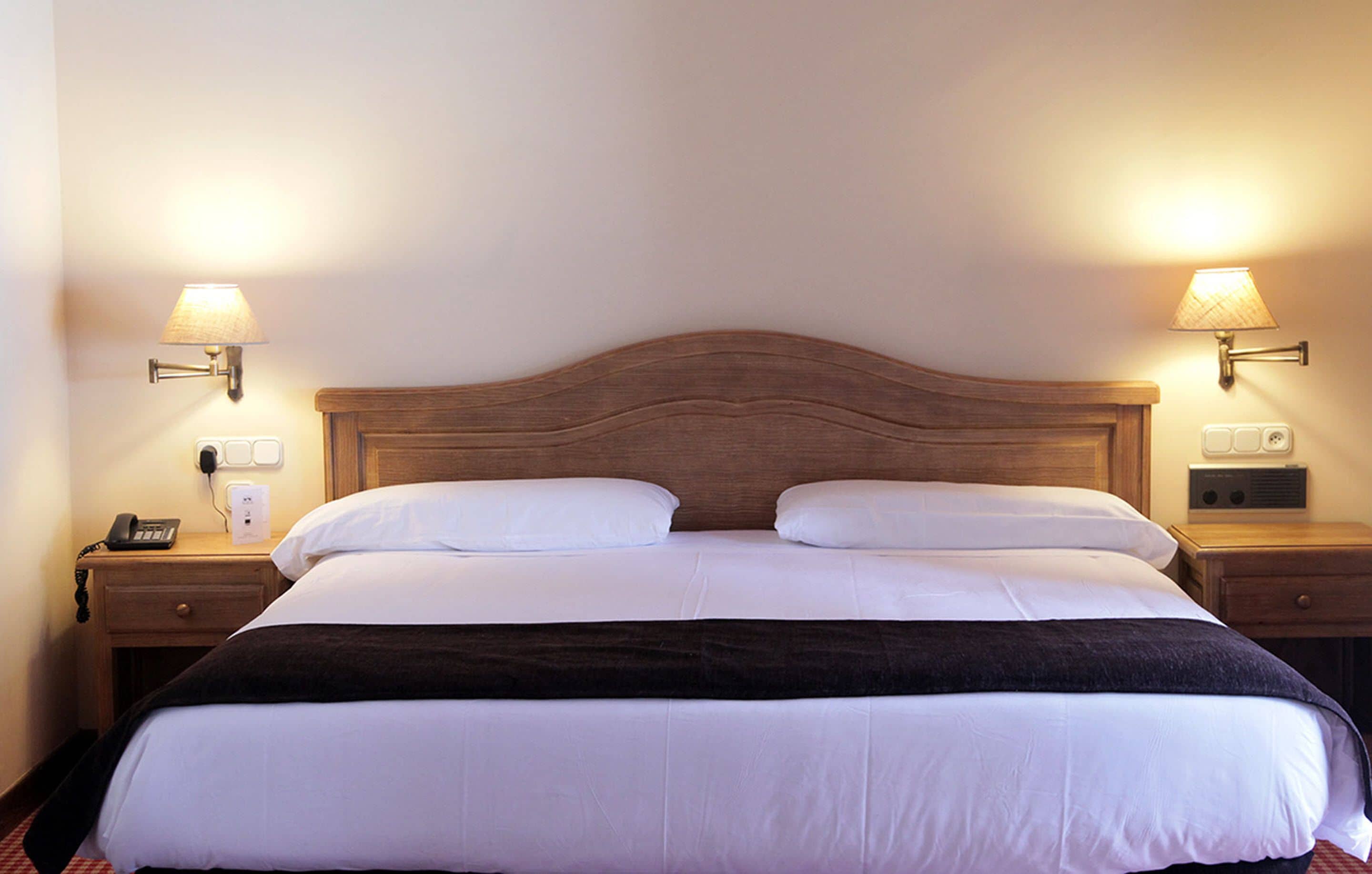 Een minibar, een kluis op de kamer, gratis wifi