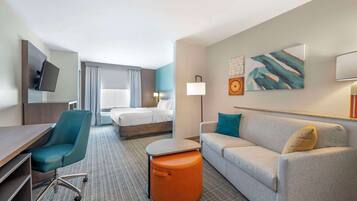 Suite, Non Smoking | Premium bedding, pillowtop beds, in-room safe, desk