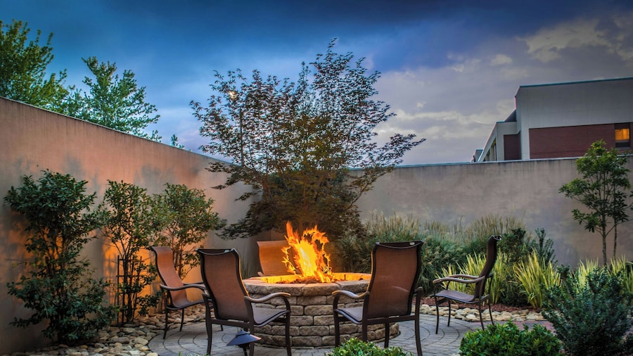Courtyard by Marriott Greensboro Airport