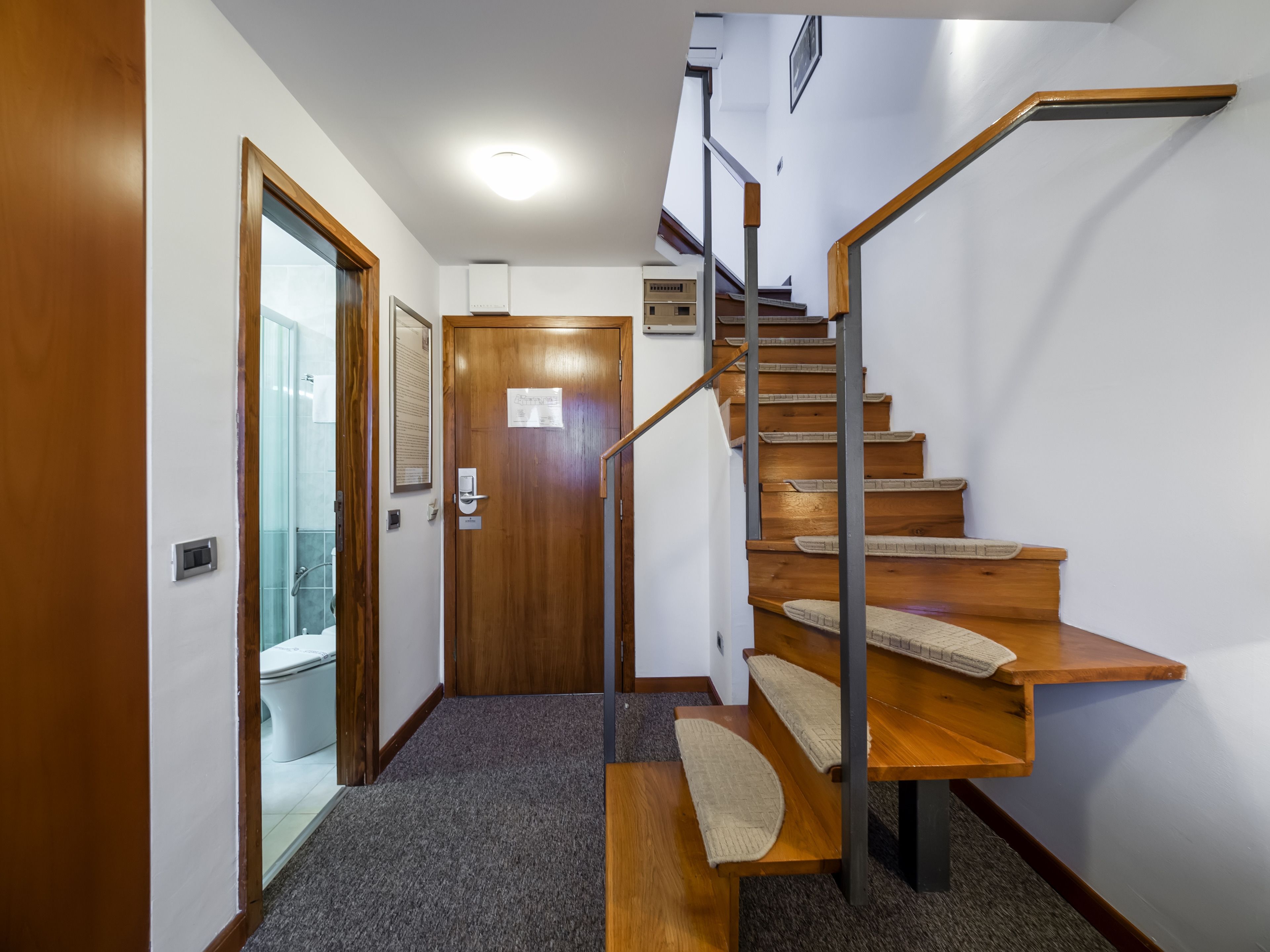 gallery room | 1 bedroom, premium bedding, minibar, in-room safe