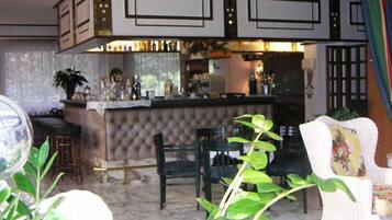 Bar (en la propiedad)