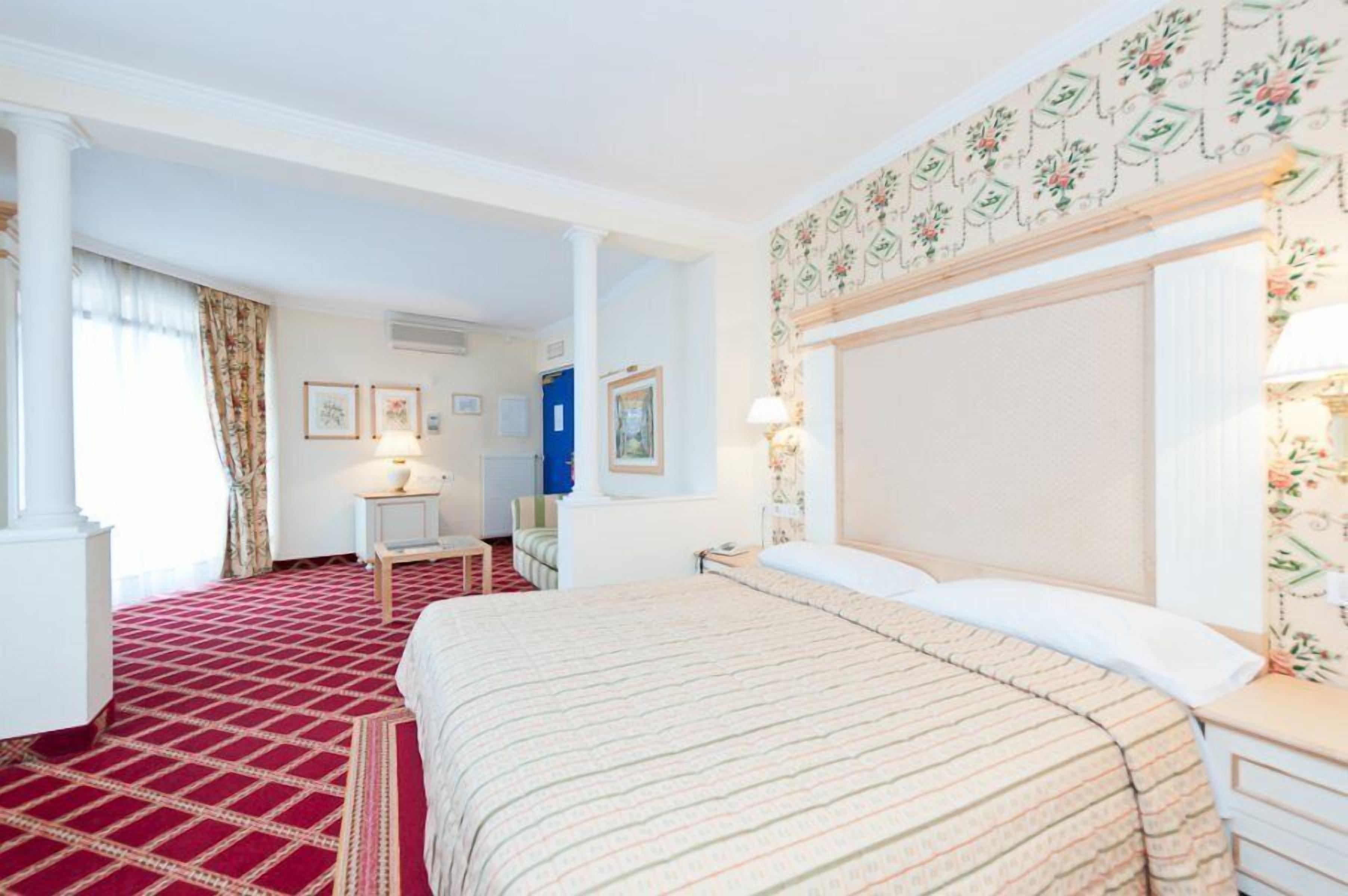 deluxe room (relax) | minibar, in-room safe, free wifi, bed sheets