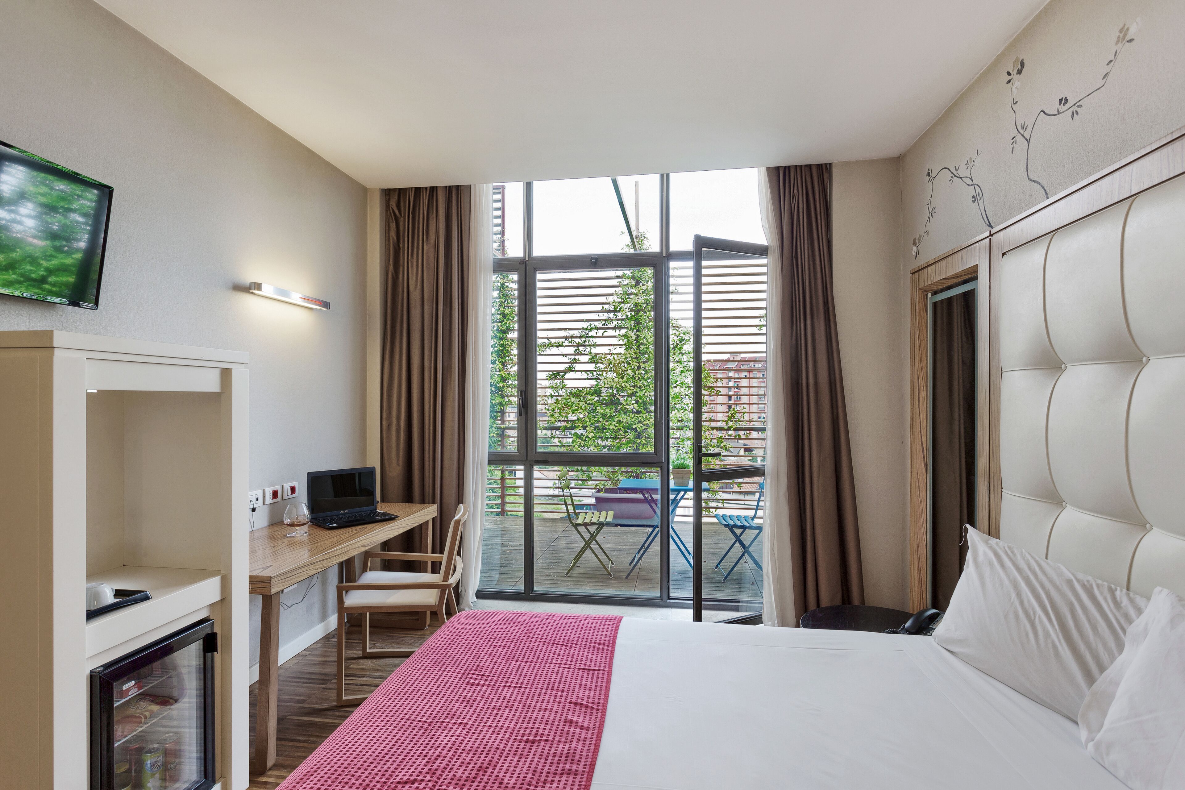Chambre Confort, balcon | Literie de qualité supérieure, couette en duvet d'oie, minibar