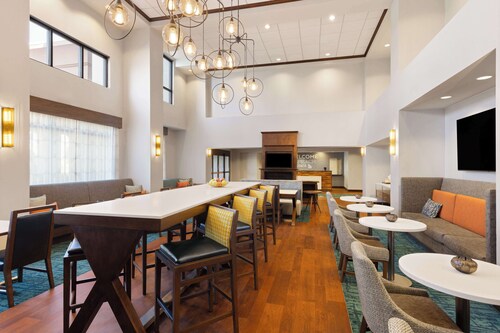 Hampton Inn & Suites Savannah-Airport