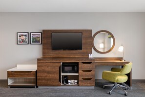 Free cots/infant beds, free rollaway beds, free WiFi, bed sheets - Hampton Inn Las Vegas North Speedway (North Las Vegas)