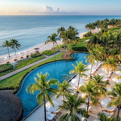 3 outdoor pools, pool umbrellas, sun loungers